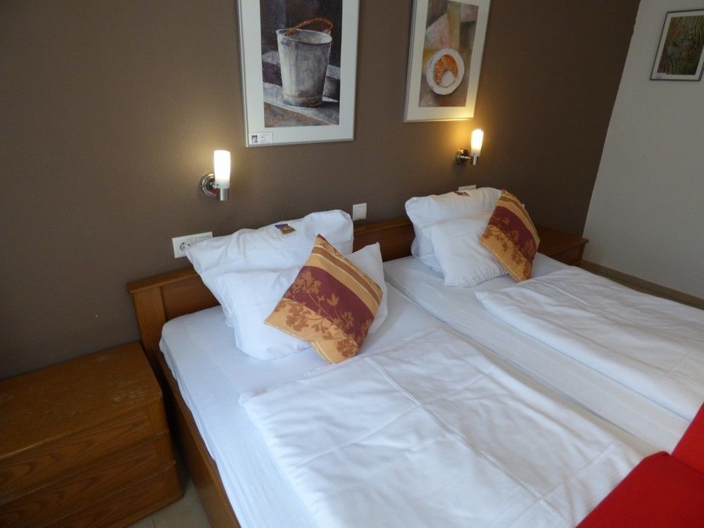 Hotel Art Inn Dinslaken Kültér fotó