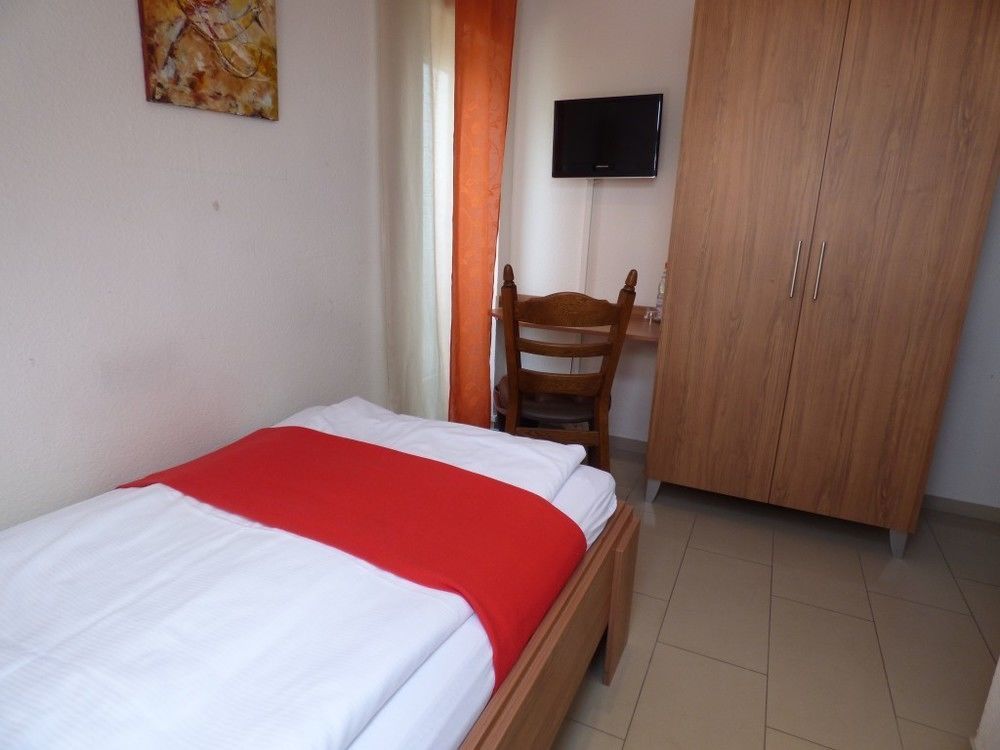 Hotel Art Inn Dinslaken Kültér fotó