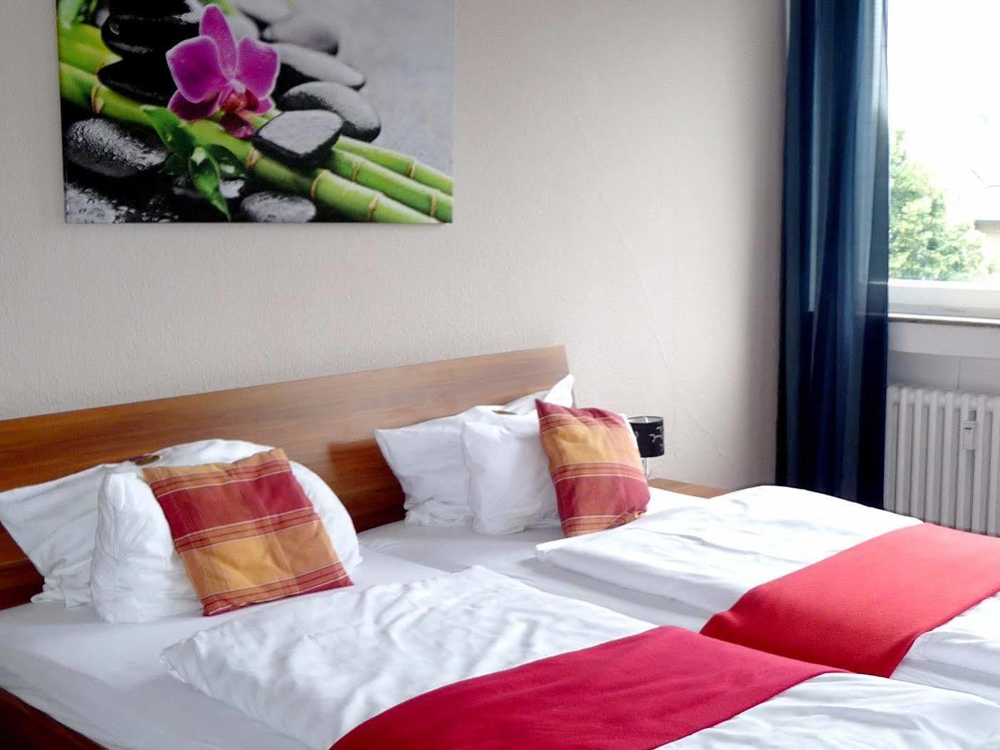 Hotel Art Inn Dinslaken Kültér fotó